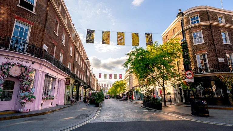 Elizabeth Street at sunset