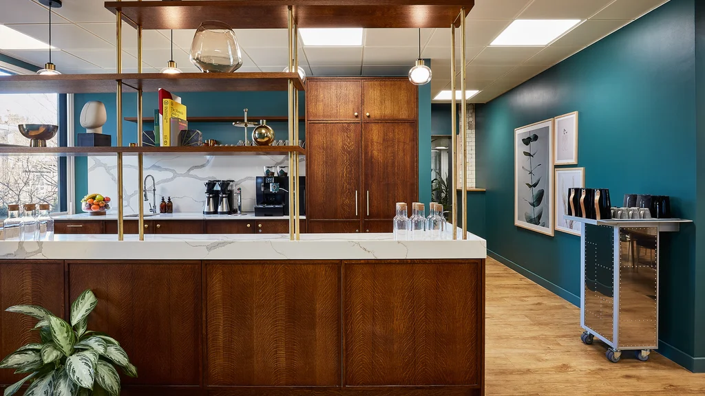 The kitchen at 25EP