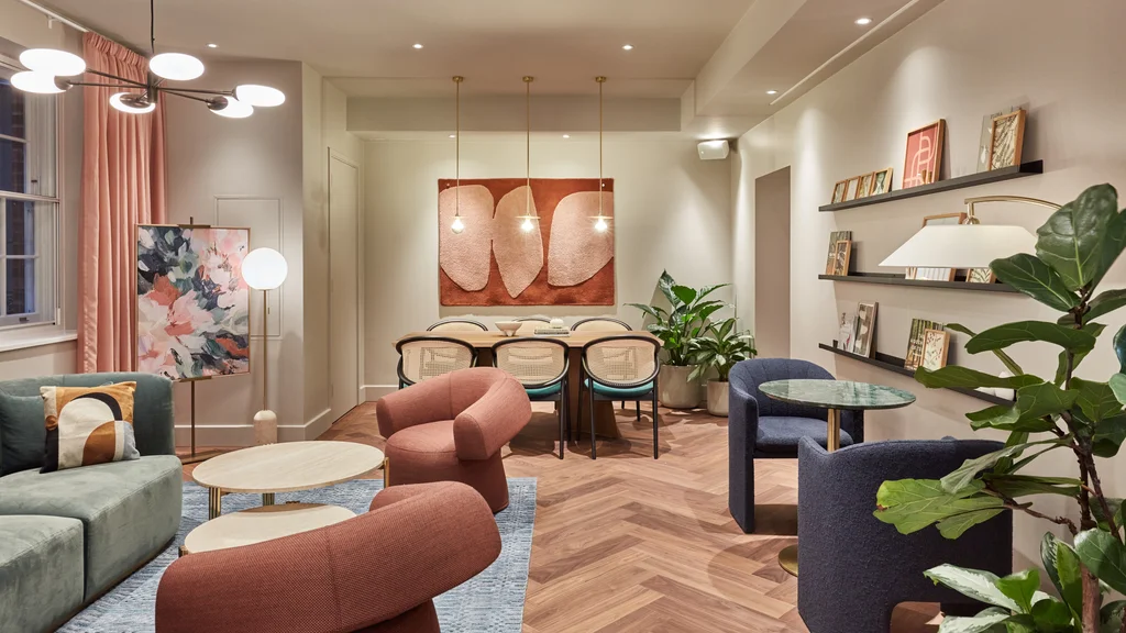 Breakout area at 35 Grosvenor Street 