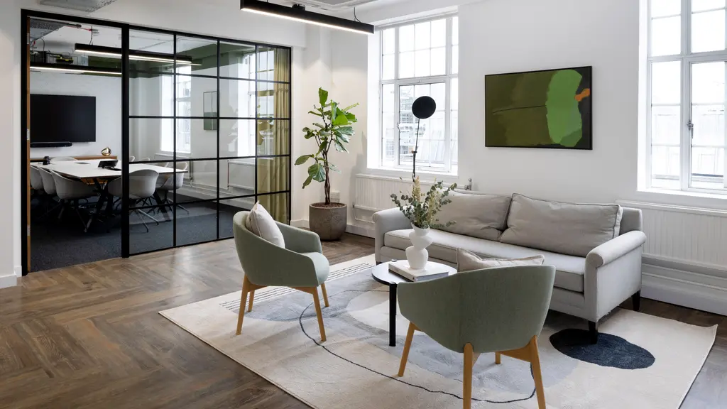 Chairs and a sofa at 52 Grosvenor Gardens