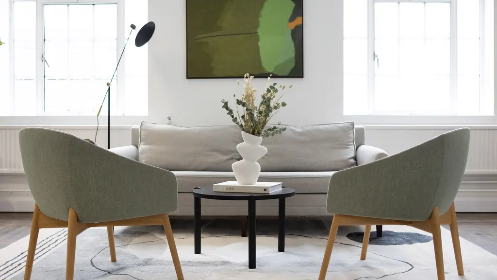Chairs and a sofa at 52 Grosvenor Gardens