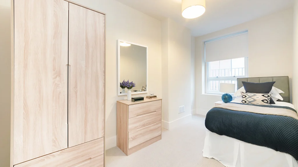 Bedroom of 13 Clarendon Flats