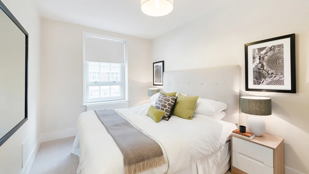 Bedroom of 13 Clarendon Flats
