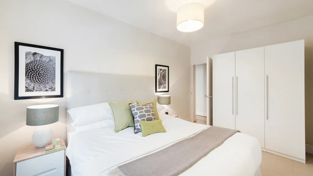 Bedroom of 13 Clarendon Flats