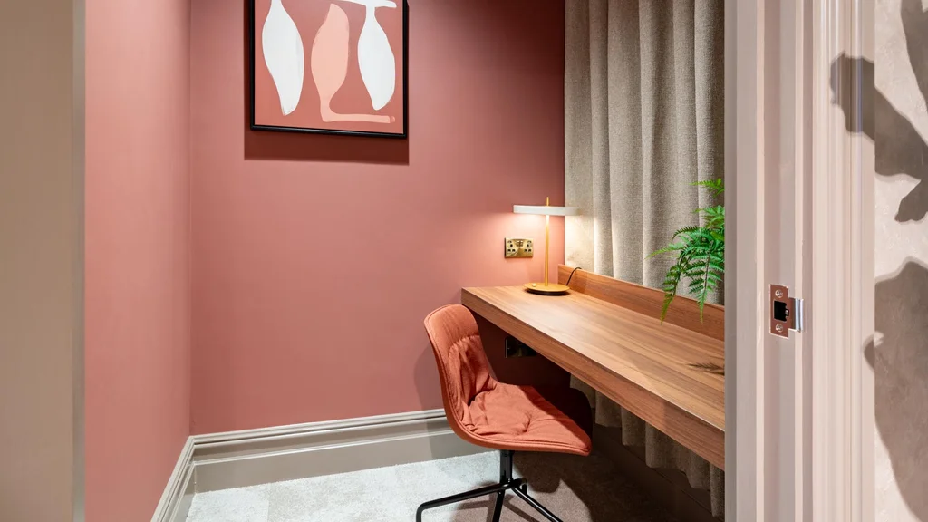 Canada House desk