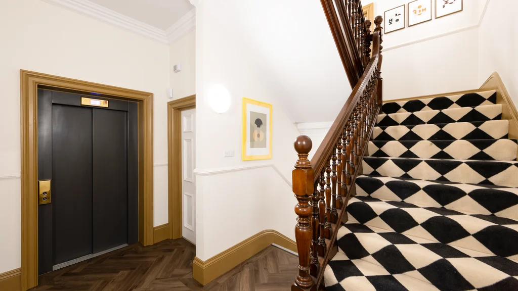 Staircase at 142 Buckingham Palace Road