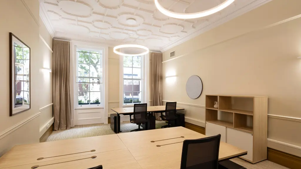An office at 142 Buckingham Palace Road