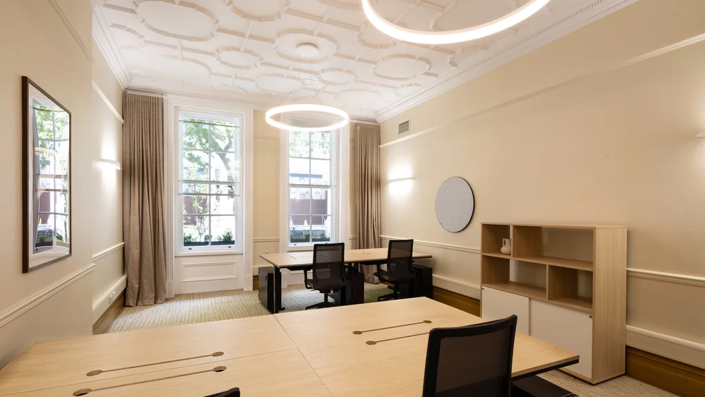 An office at 142 Buckingham Palace Road
