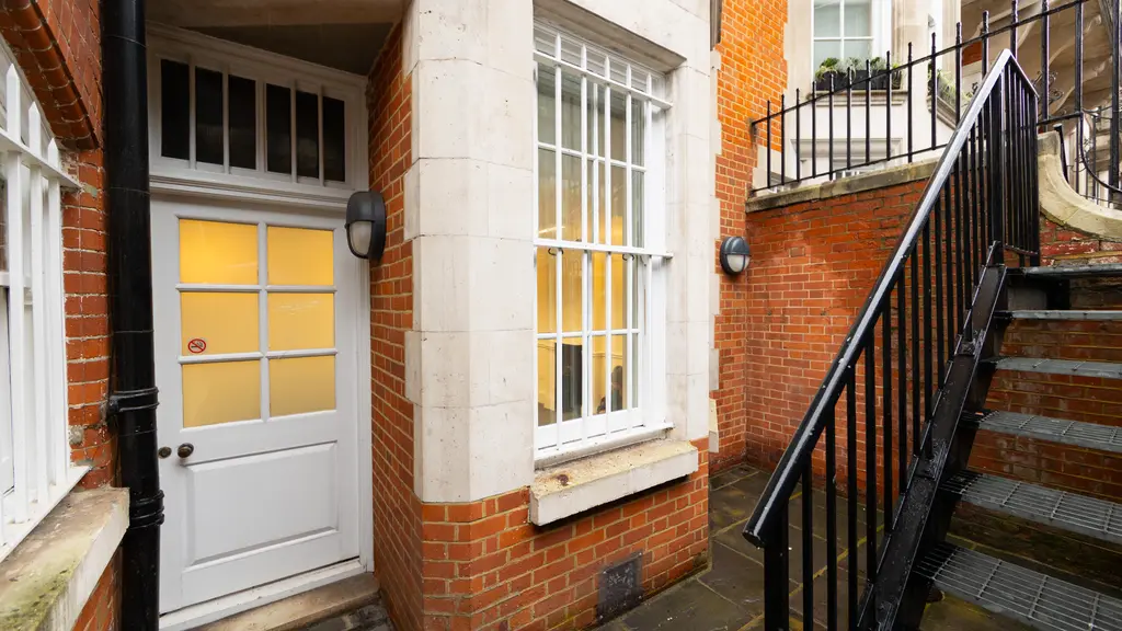 Private Office To Rent, London, SW1W – photo 3