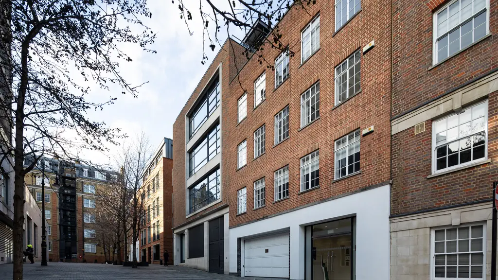 Exterior of 17 Grosvenor Hill 