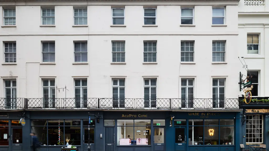 External view of 8-10 Buckingham Palace Road
