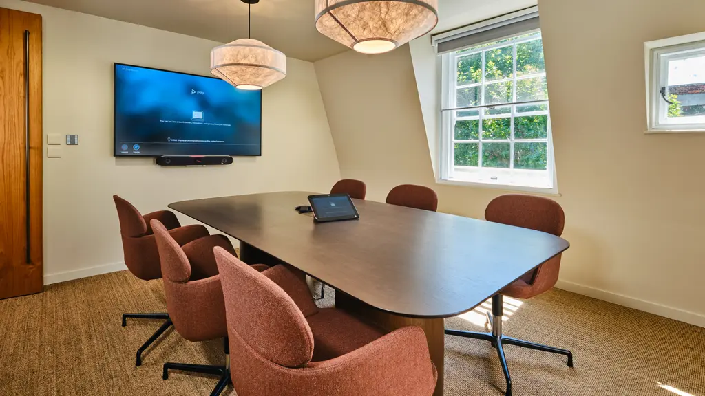 Fourth-floor meeting room 